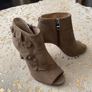 Louise et cie open toe booties size 7